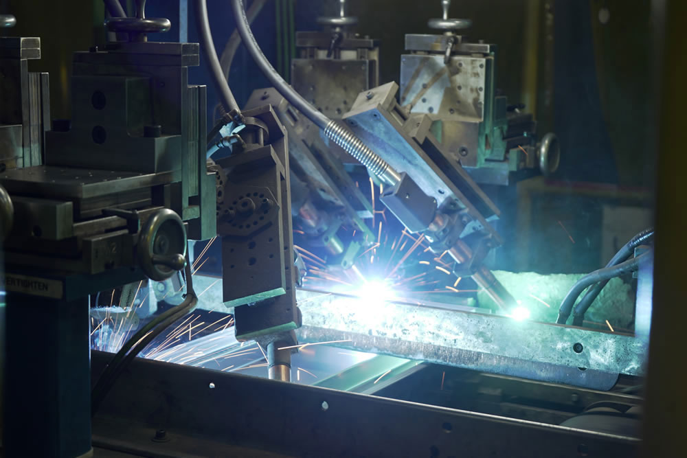 Shelf welder in the plant